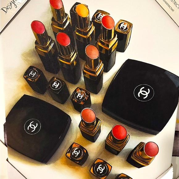 Design District Oliver Gal Chanel Luxury💄 Lord & Taylor Art Canvas - Picture 1 of 2